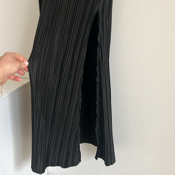 4SI3NNA Krista Pleated Long Sleeve Midi Dress Black - Picture 15 of 16